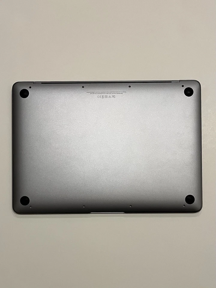 Apple MacBook (12-inch, Mid 2017) 256GB 8GB RAM Space Gray - FOR PARTS - Image 4 of 4