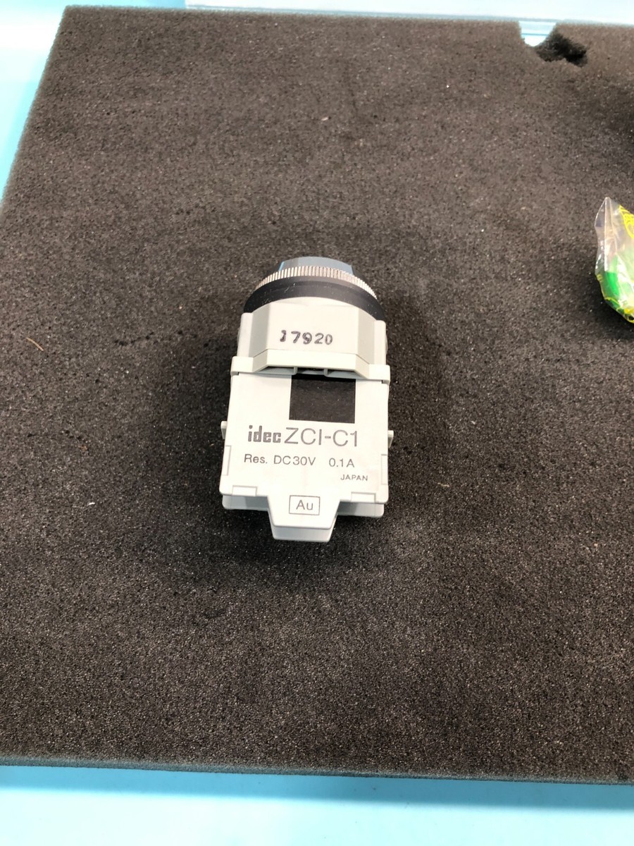 NOVELLUS 0710-110107 IDEC IZUMI SWITCH SELECTOR CONTROL UNIT