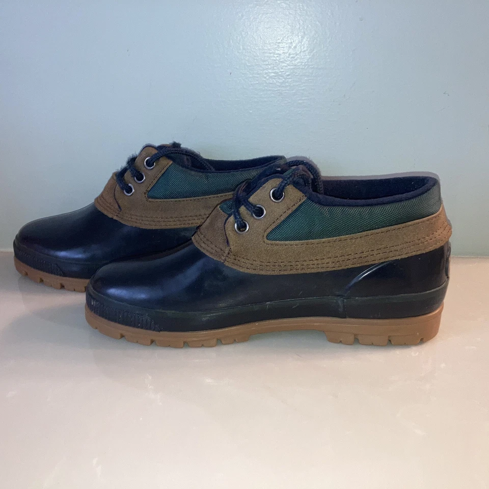 Women’s Bay Area Traders Navy Duck Lace Up Waterproof  Insulated Shoe 8M Rain - Image 2 of 4