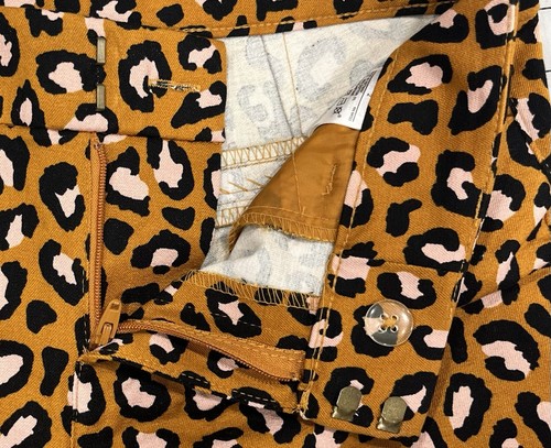 Old Navy Pixie Ankle Jeans Black And Orange Cheetah Print 2 I9 - Picture 3 of 8