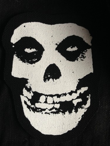 Chaqueta Misfits Fiend Club Horror Punk Denim Negra Corte Crimson Ghost XXS-4XL - Imagen 6 de 12