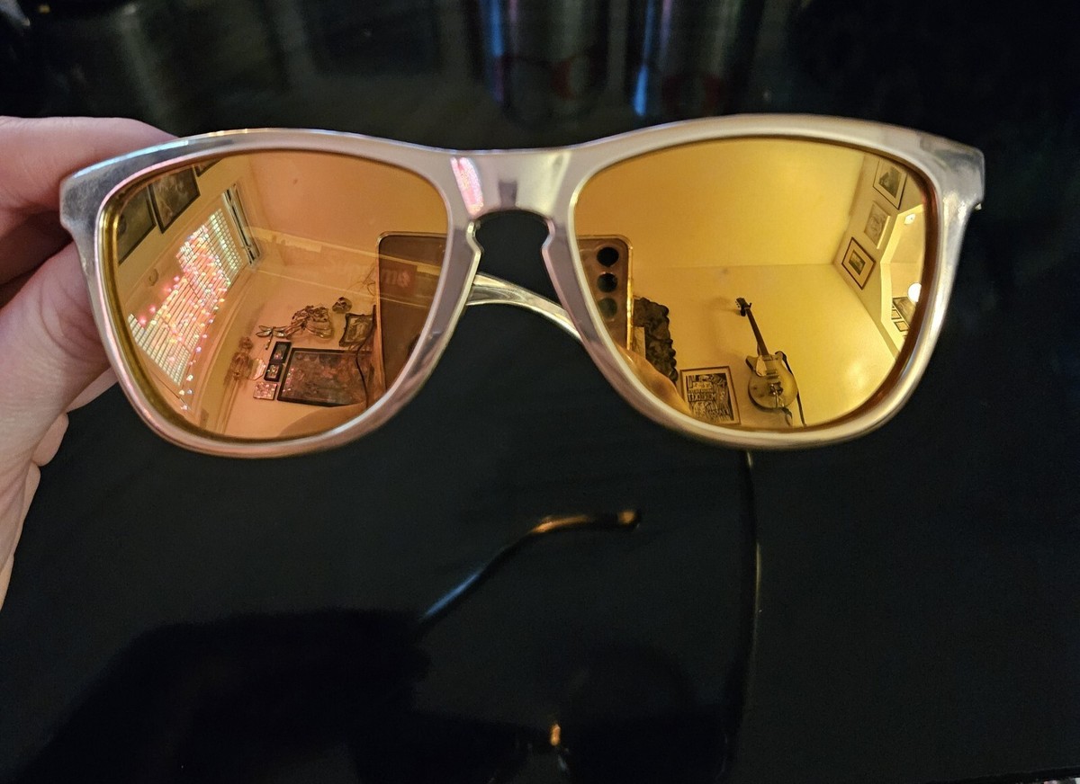 Supreme Oakley Collaboration Sungalasses Frogskins Limited Supreme Oakley Collaboration Sungalasses Frogskins Limited