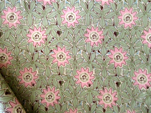 6 YDS PINK ALLOVER FLOWERS ON GREEN LEAVES 100% COTTON ARTISTIC EXPRESSIONS