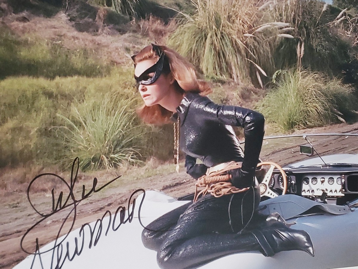 Julie Newmar BATMAN TOS CATWOMAN Signed 8X10 Photo #20 | eBay