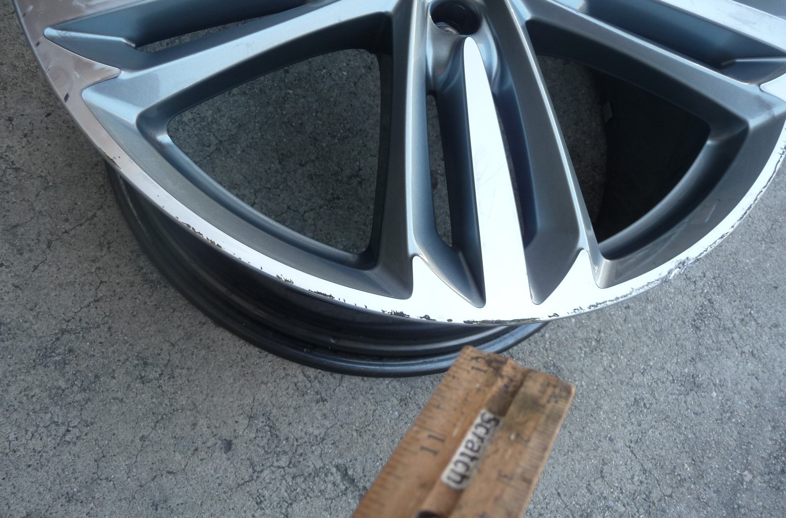 Bentley Continental GT 2020-2024 Front Wheel Silver P/N 3SA601025AD