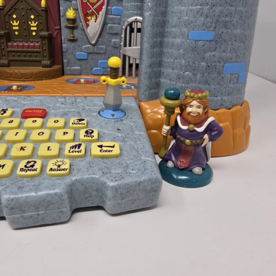 VTech Knights of Knowledge Learning Computer Game, Dirk the Dragon & Figures - Image 2 of 4