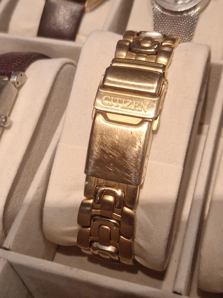 Reloj Hombre Citizen Eco-Drive Alarma Cronógrafo Tono Dorado WR 200 Funciona, Buen Estado Foto 3 de 4