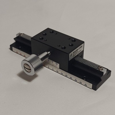 Misumi XLWG100 Manual X-Axis Stage, +-40mm Travel, 18mm Pitch, 29.4N Max, M4 M2