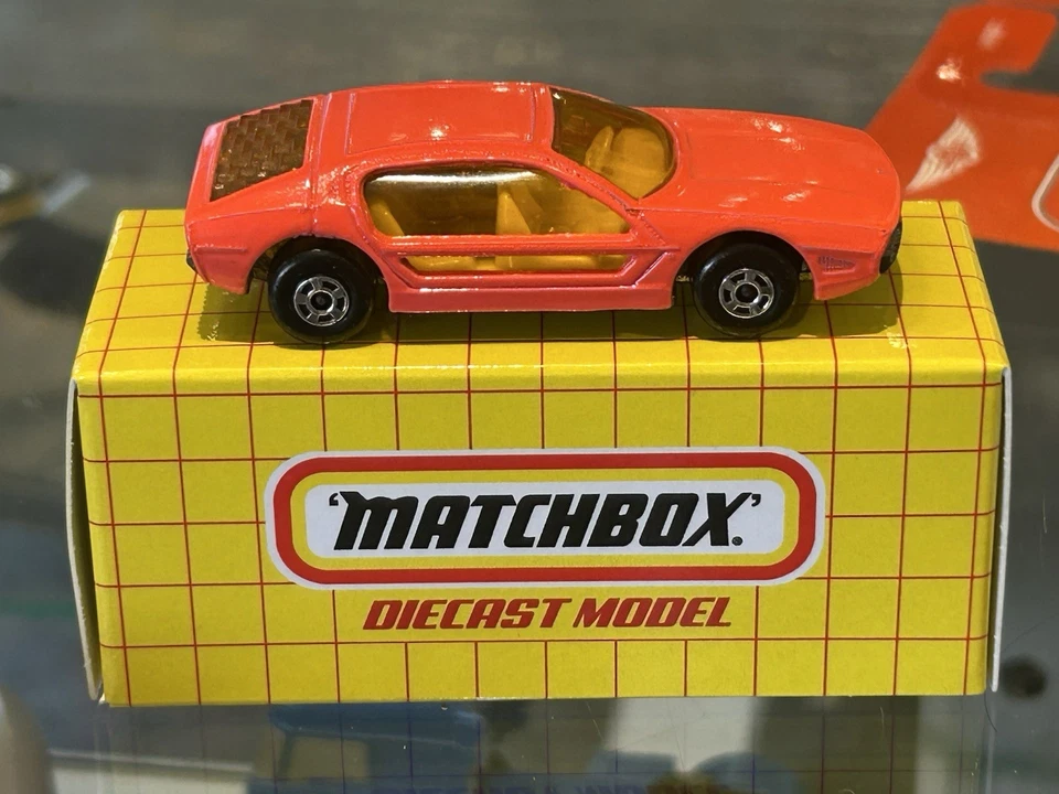 MATCHBOX Superfast 1969 Lamborghini Marzal Salmon Pink 1:64 custom box SF20 - Image 3 of 4