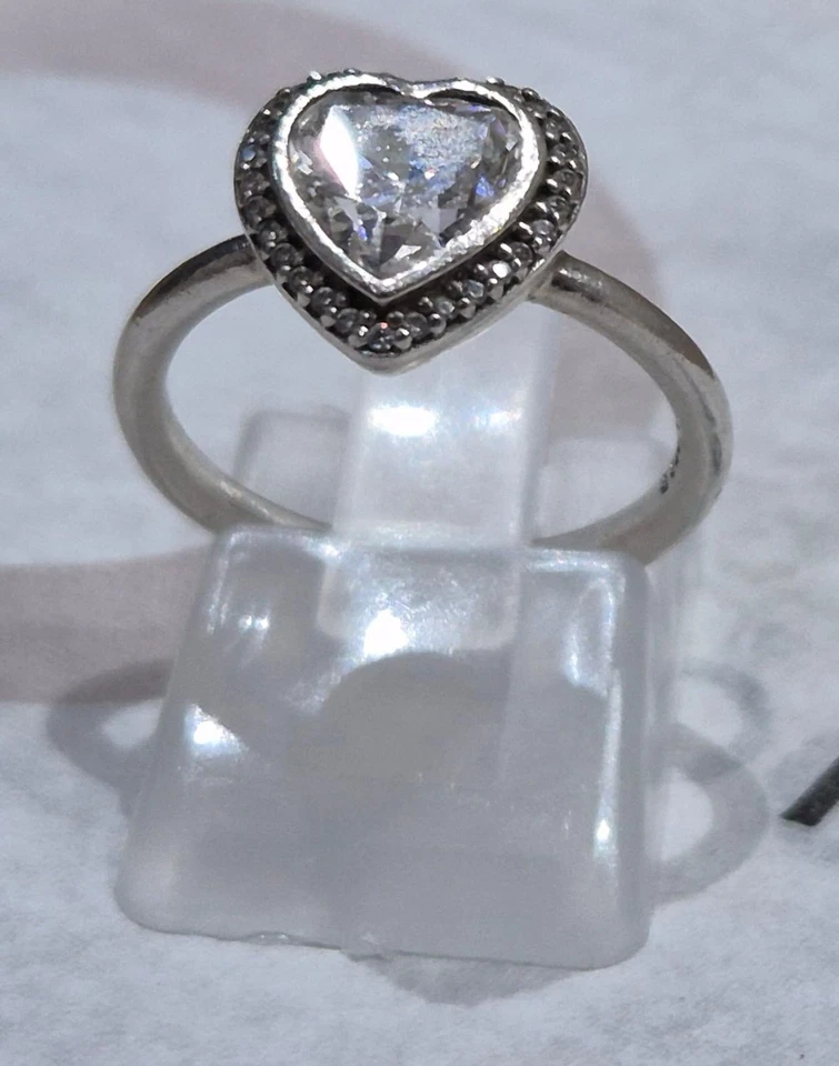PANDORA 🌟 Sparkling Love Heart pavé ring 🌟 925ALE- Size 50 / K - Image 3 of 4