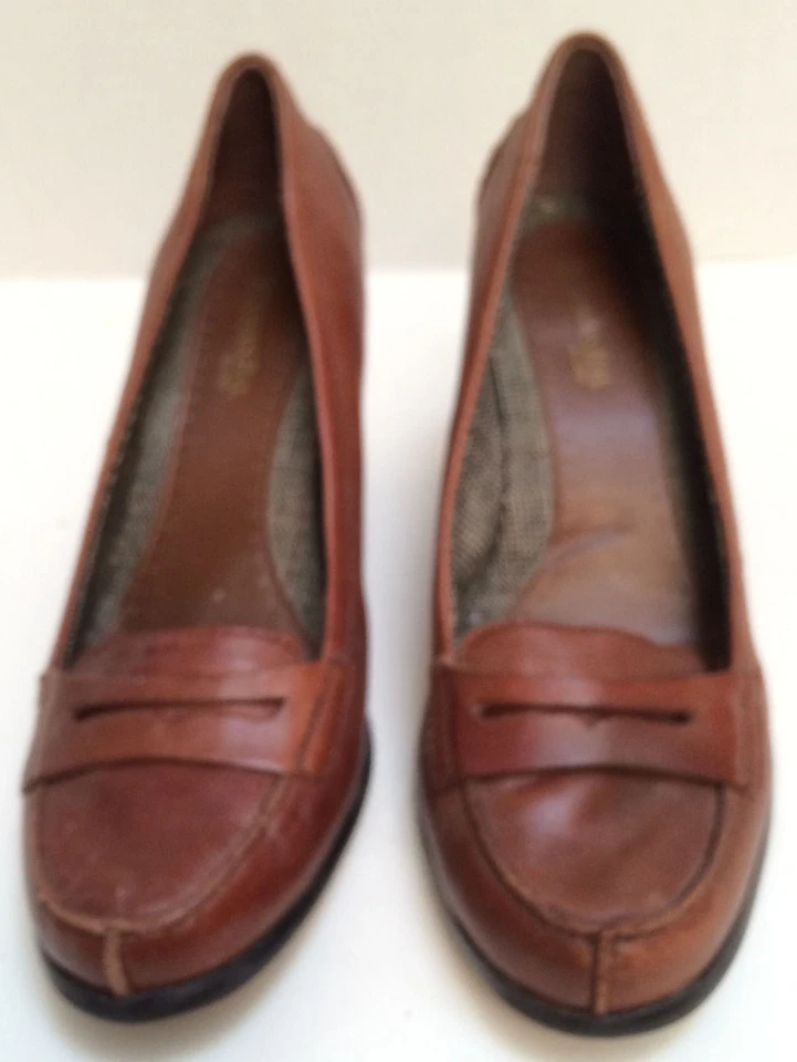 Sapatos femininos St. Johns Bay couro marrom salto alto tamanho 8,5 M couro superior - Imagem 4 de 4