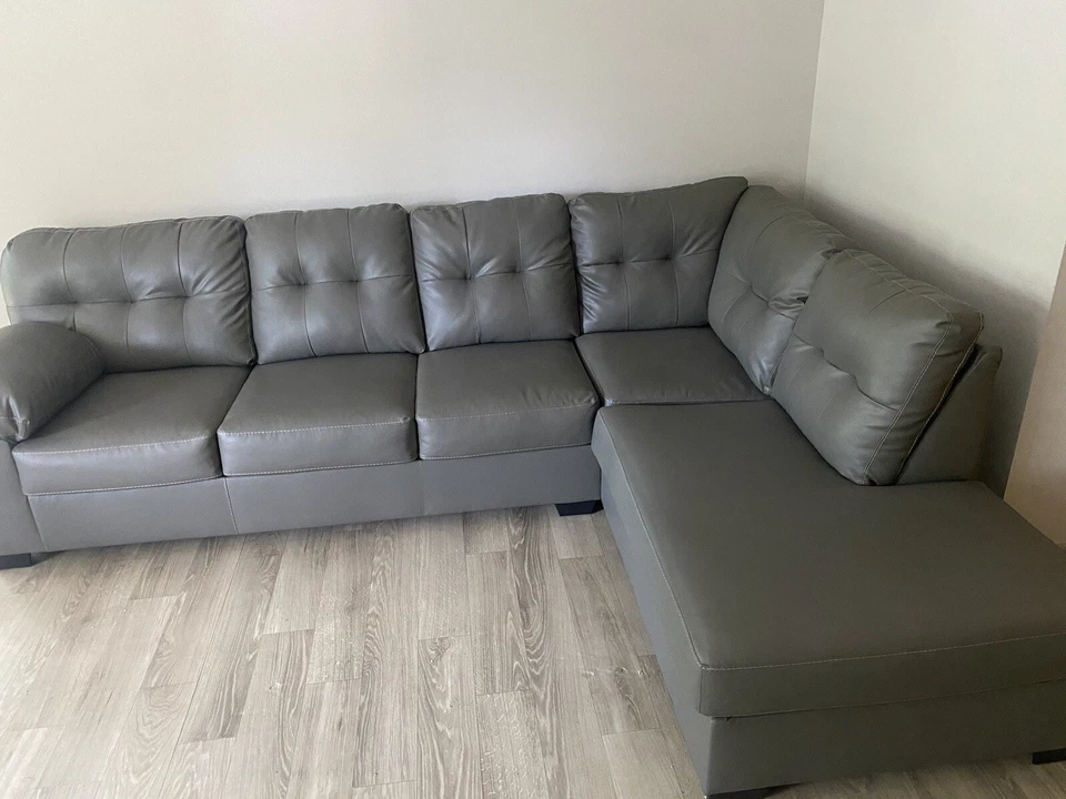 Seccional de cuero con chaise. Donlen Foto 2 de 3