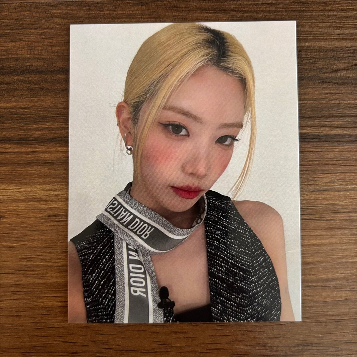 ARTMS Kim Lip Dall Version Up Photocard POB LOONA Odd Eye
