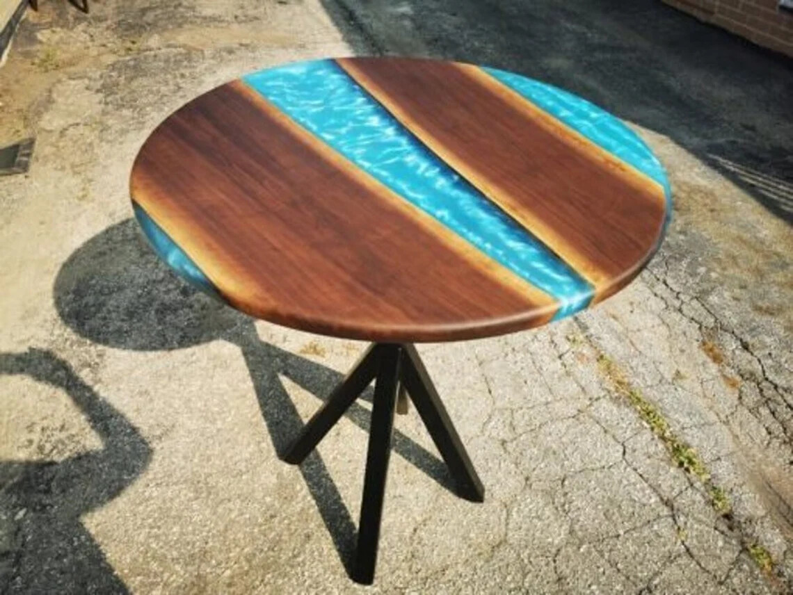 Elegant Round Resin Coffee Table - Home Interior Statement Piece - Round Living