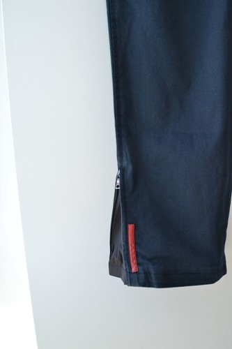 Herren PRADA Hose Trousers dunkelblau Baumwolle rotes Etikett Logo Reißverschlusstaschen Größe 52 - Bild 2 von 8