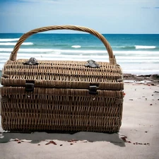 Picnic Time “the Bea’s Knees” Wicker Barrel Basket Wine And Cheese