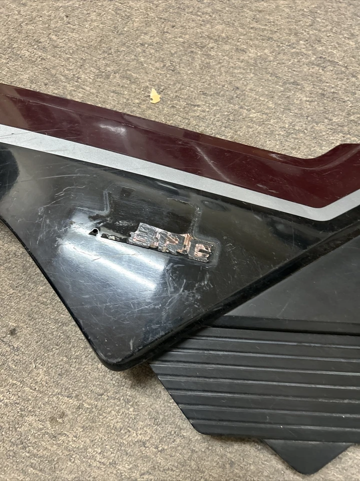 Honda Vf1100s 1984 1985 Vf 1100 S Sabre V65 cubierta lateral derecha panel cubierta Foto 3 de 4