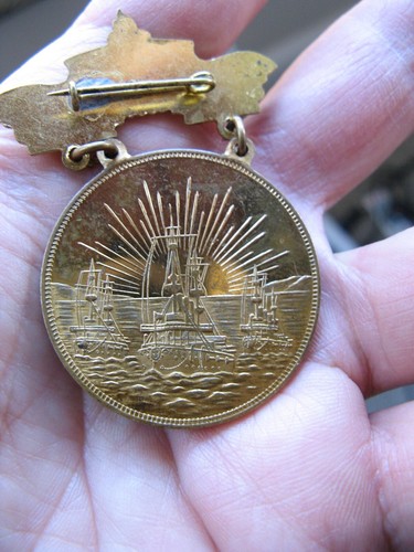Antique Souvenir Visit U.S. Naval Fleet Pacific Coast 1908 Medal Coin With Pin - Picture 4 of 5