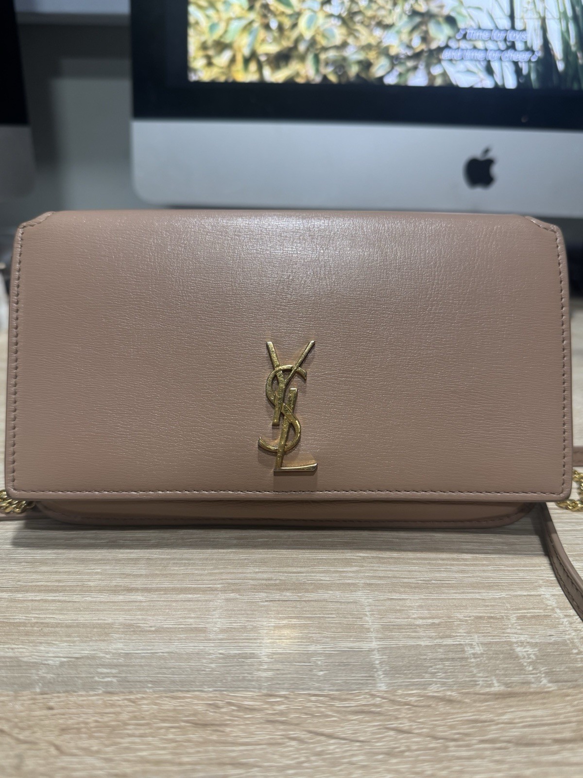 Portafoglio porta telefono Yves Saint Laurent Casandra corpo incrociato "vintage Peach" 22 09