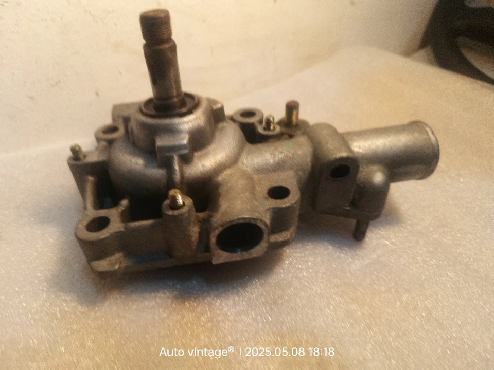 Fiat 131, 132, Argenta, Marengo, Iveco 28.8-30.8-32.8 Water Pump Original New - Image 3 of 4