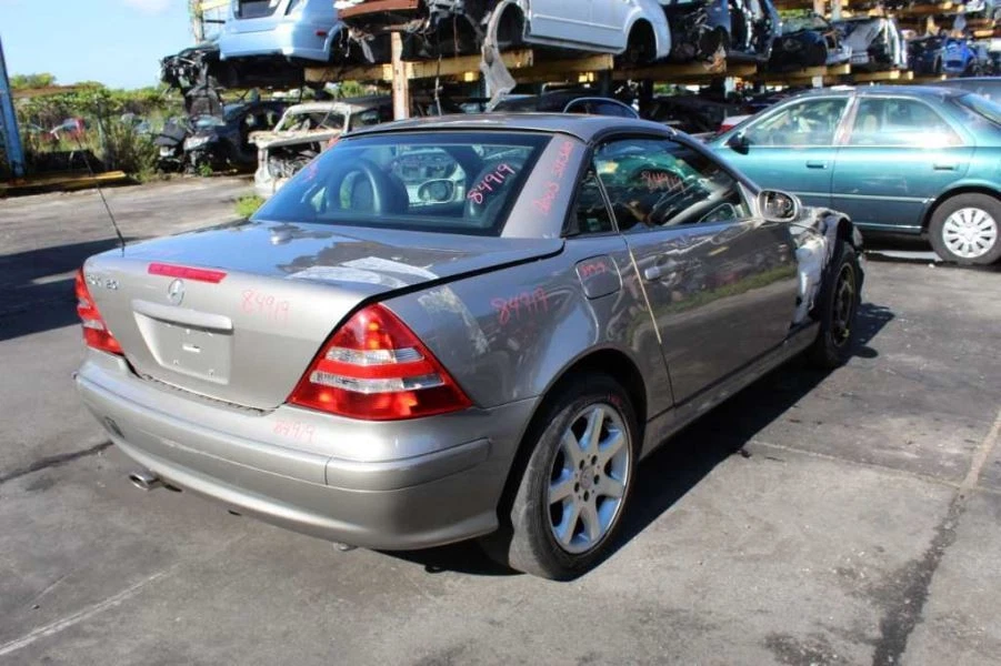 SLK320    2003 Muffler 520283 Foto 3 de 4