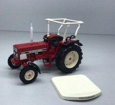 MODELL TRAKTOR IHC 433 2WD MIT ÜBERROLLBÜGEL-VERDECK TRECKER SCHLEPPER 1:32 REP.