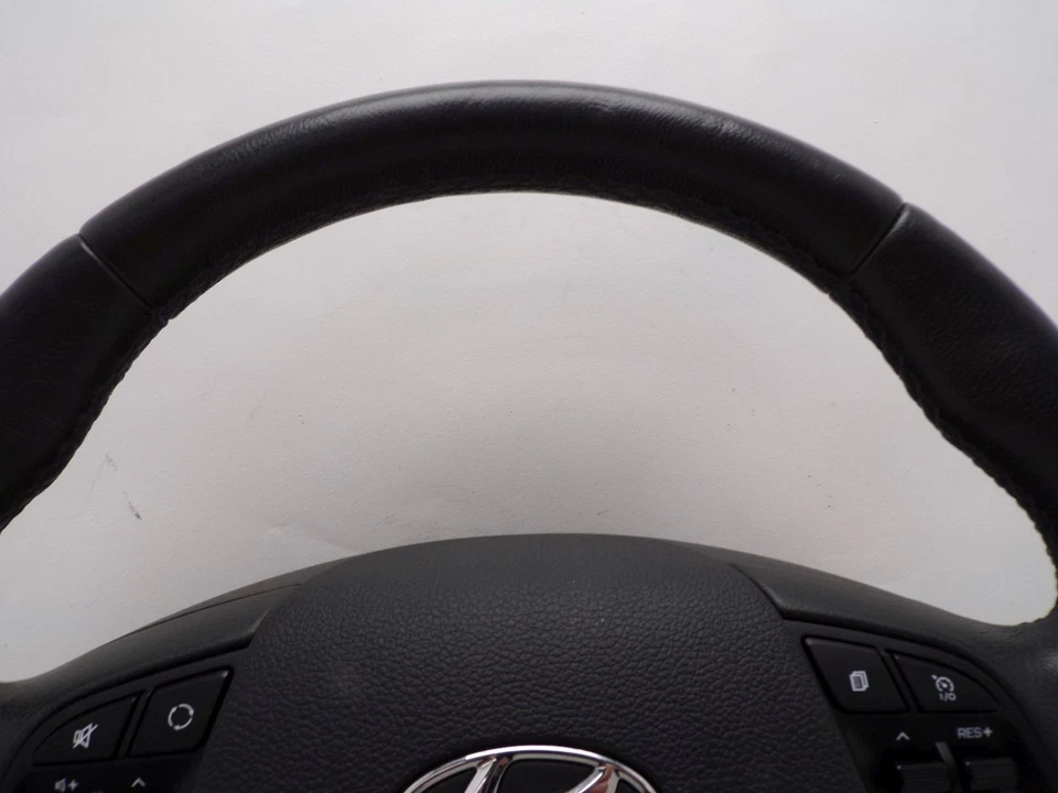 Lenkrad MULTIFUNKTION ( LEDER SCHWARZ ) 96710-D3410 , TUCSON (TL, TLE) 1.7 CRDI - Bild 2 von 4