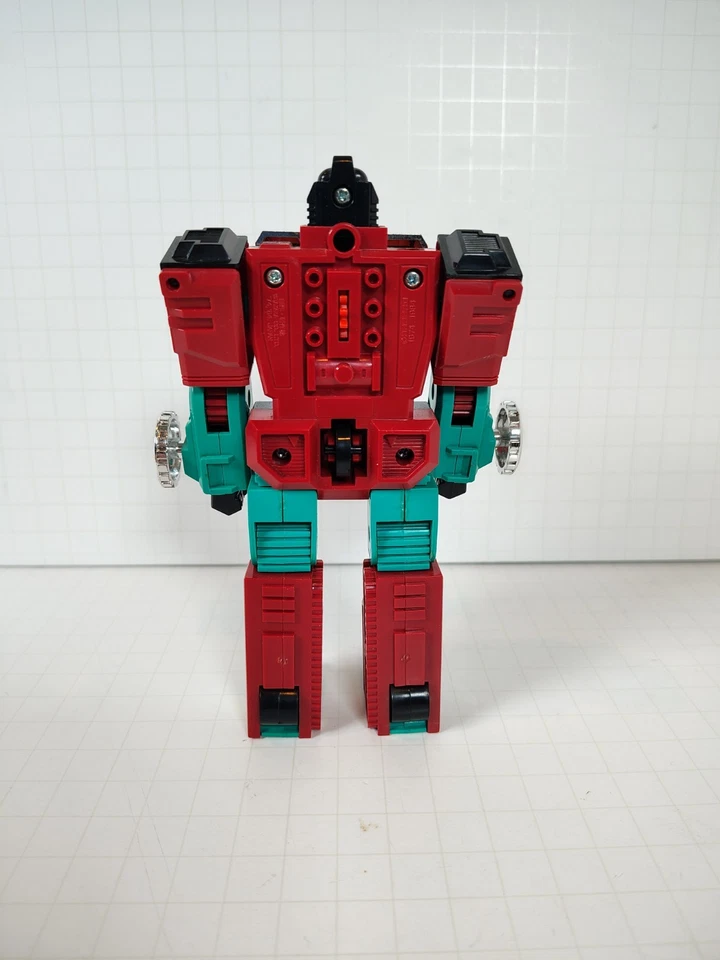 Transformers G1 Vintage Microscope Perceptor #4 100% complete with Paperwork - Image 4 of 4