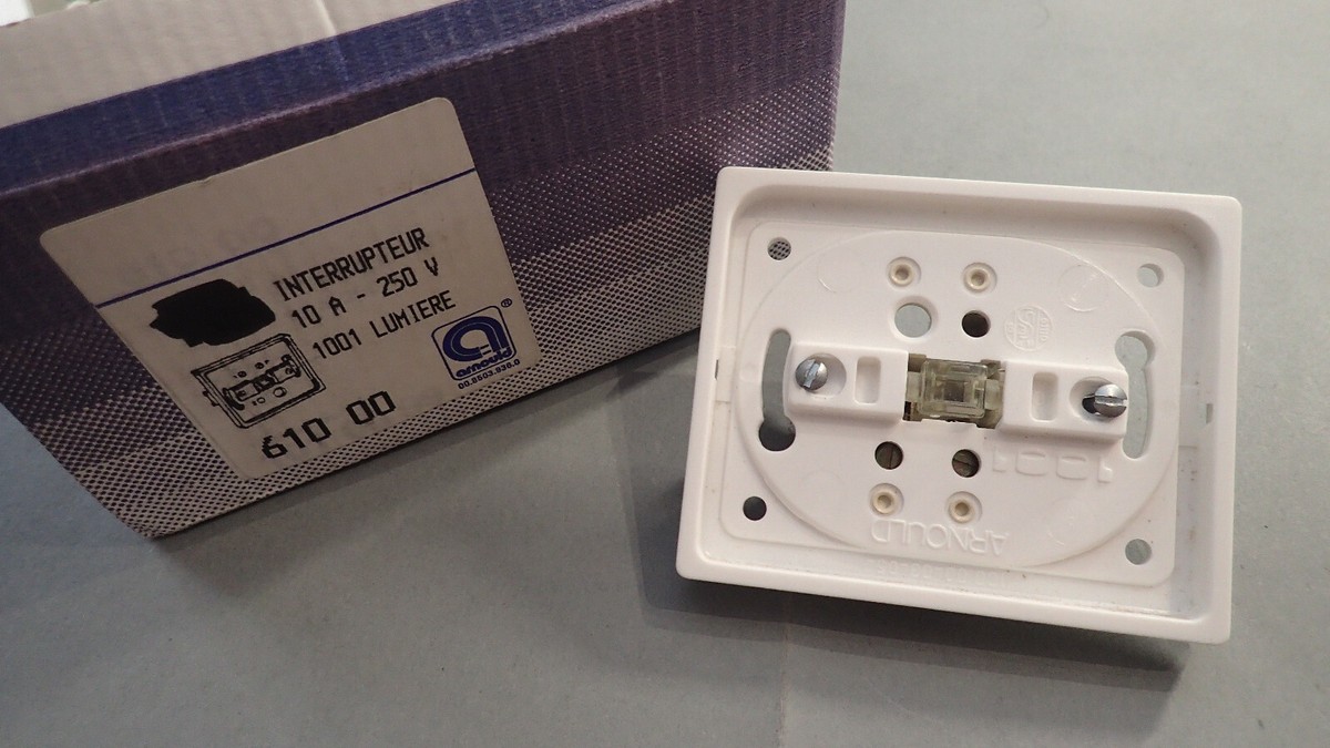 Interrupteur Simple Arnould 61000 - Modèle 1001 - Neuf (pas Va-et-vient)