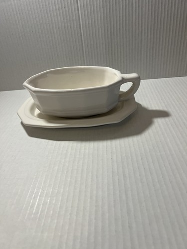 White Stoneware Gravy Boat with Matching Under Plate Set - Picture 2 of 17