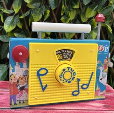 Fisher Price TV Radio Farmer in the Dell Wind Up Toy 2009 Radio Vintage Style VG