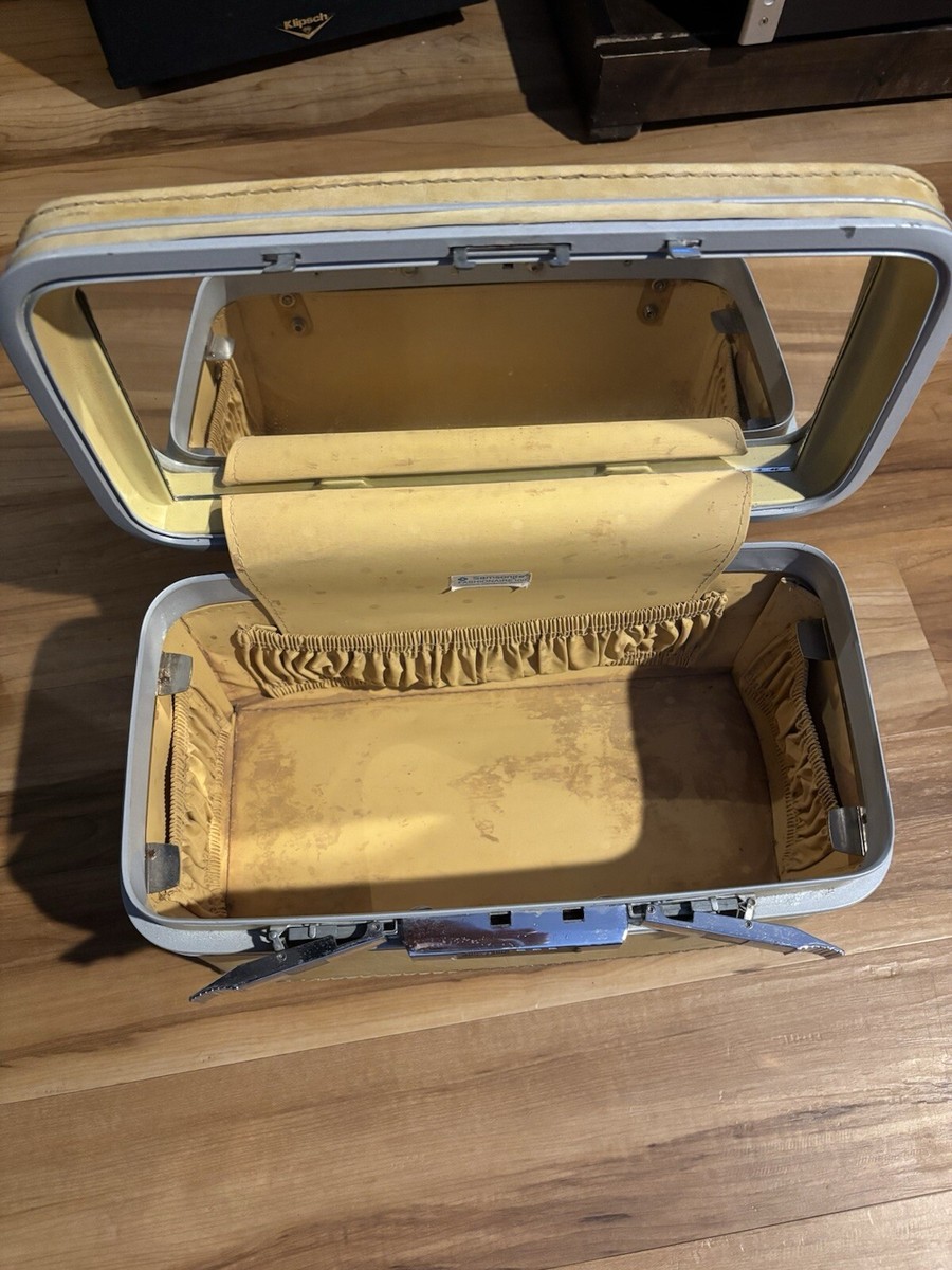 Samsonite FASHIONAIRE 100 Luggage Travel Makeup Luxury Yellow