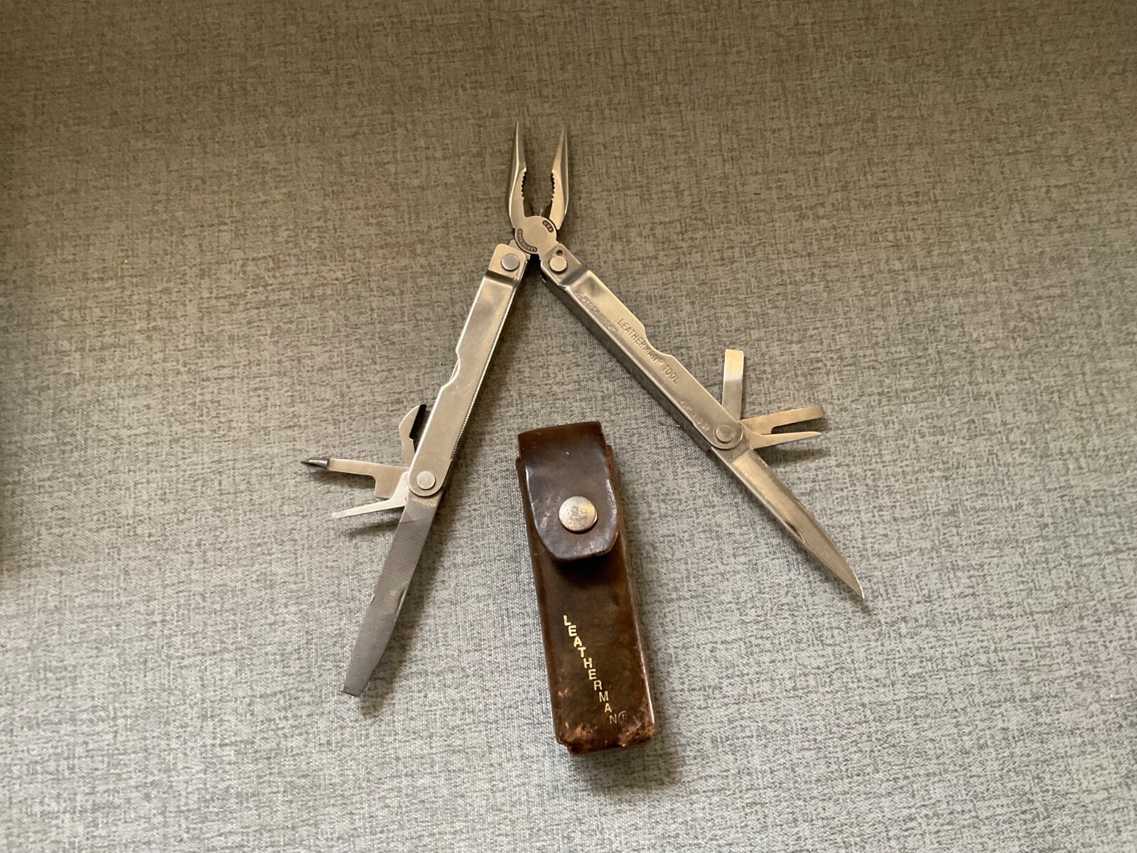 Vintage Leatherman Super Tool With Leather Sheath lot3
