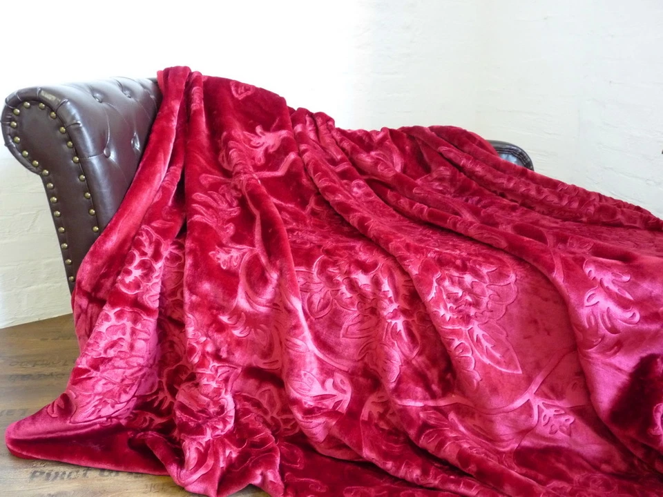 XXL Luxus Tagesdecke Kuscheldecke Wohndecke Decke Plaid brombeer rot 200x240cm - Bild 1 von 1