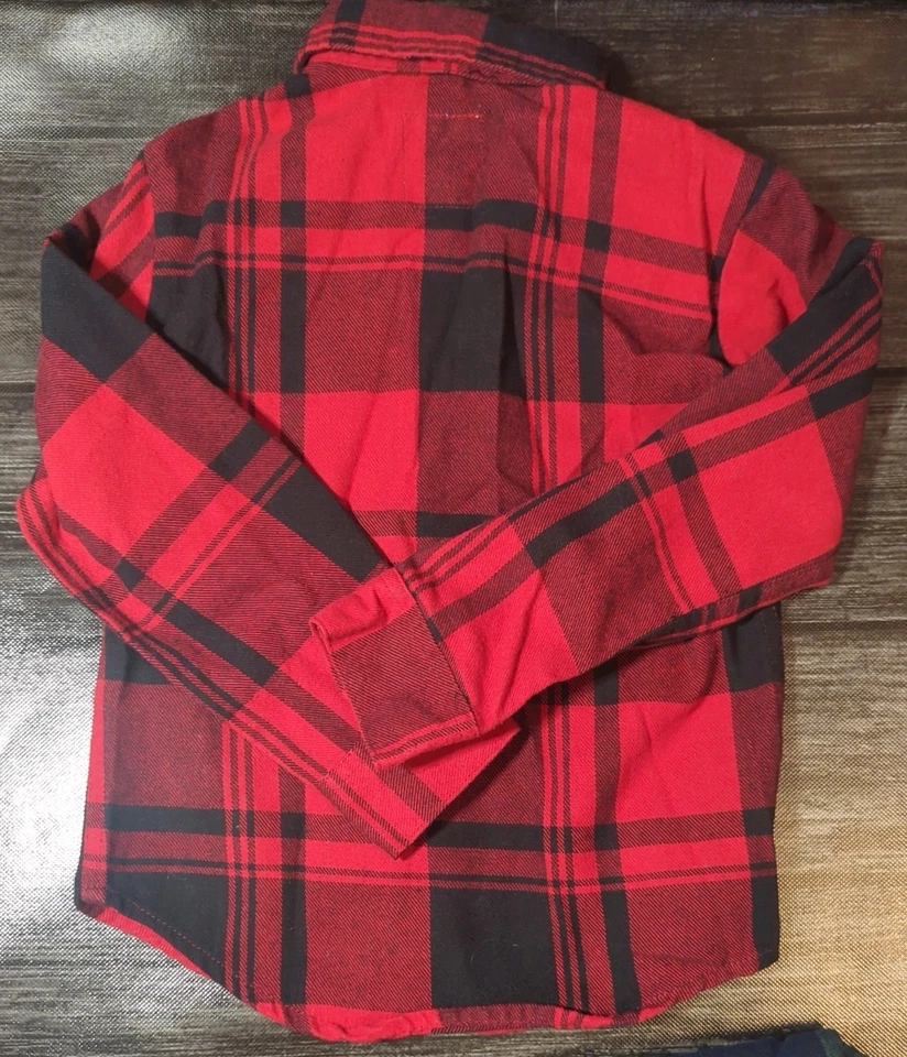 Lote de 2 camisas clásicas de franela a cuadros con botones talla 4/5 de Levi’s para niños Foto 4 de 4