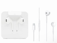 Apple White Wired Earphones with Microphone  Lightning to 3.5mm Adapter