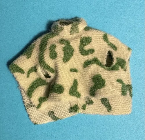 Vintage 1984 Star Wars Princess Leia Endor Battle Poncho Accessory, Mint.