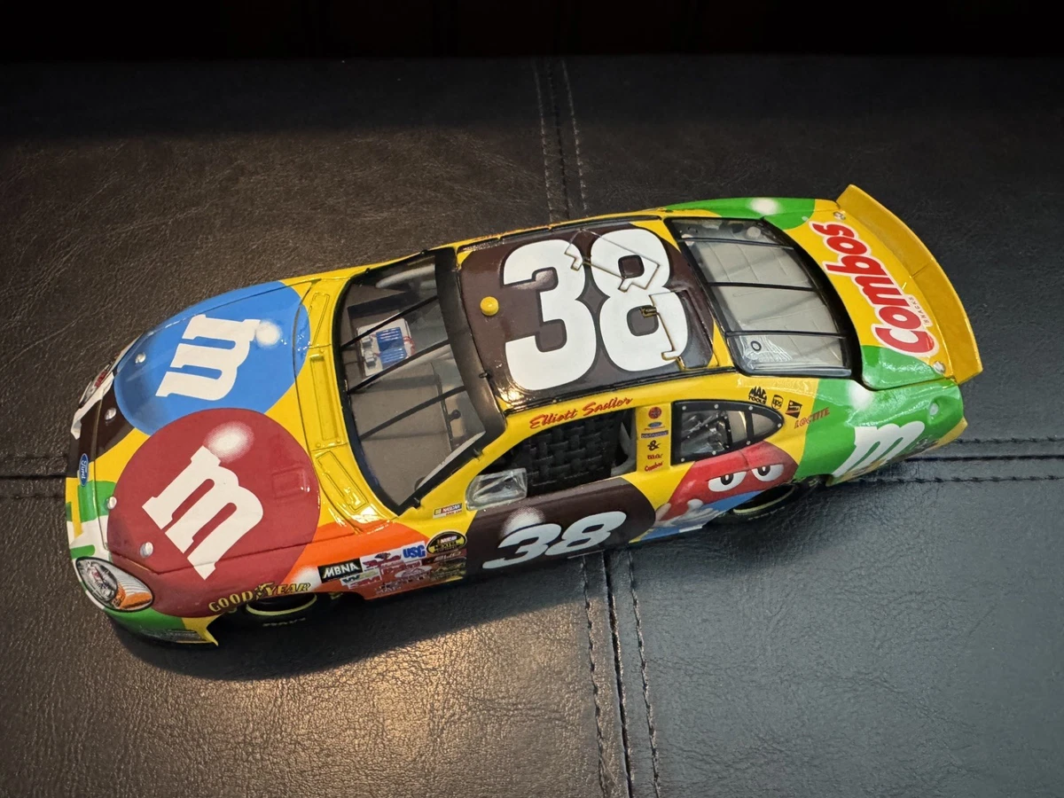 Elliott Sadler Diecast NASCAR 1:24 for sale | eBay