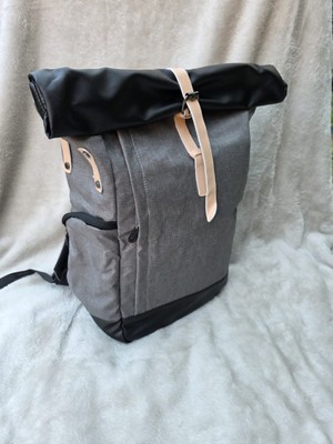 Tocode Laptop Rucksack große Kapazität in grau mit mehreren Fächern