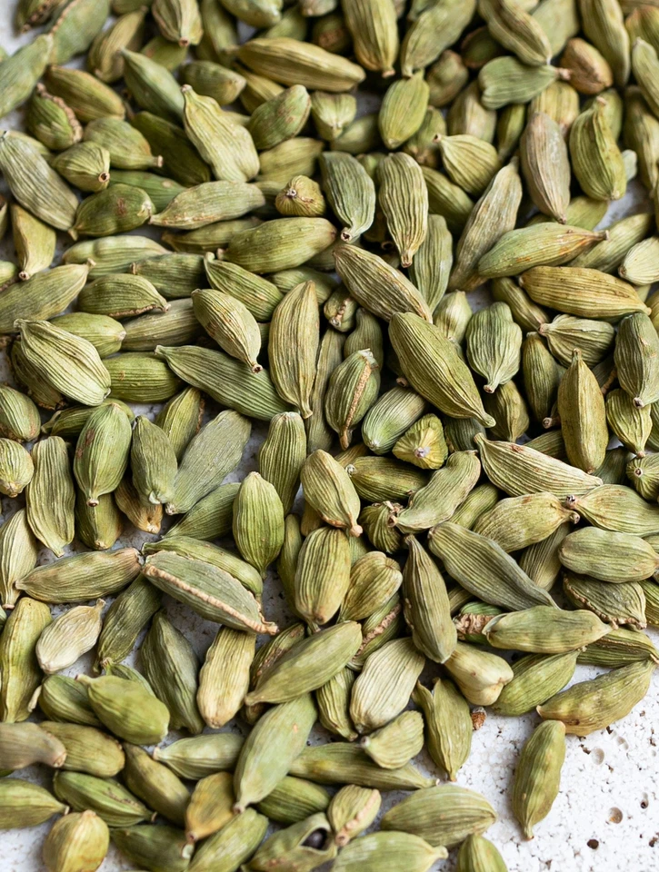 Cardamom Pods (Elaichi) – Premium Quality | 100% Natural & Fresh Spice Cooking - Image 3 of 3