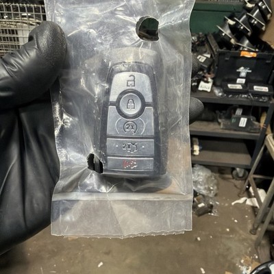 OEM 2022-2024 Ford Mustang Keyless Entry Remote Fob Trasmitter w/ Motion Sense