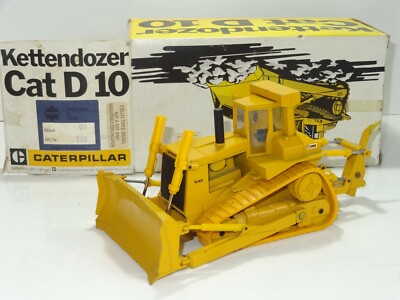 NZG 285 CAT D10 PLANIERRAUPE TRAKTOR RAUPE (324) 1/50