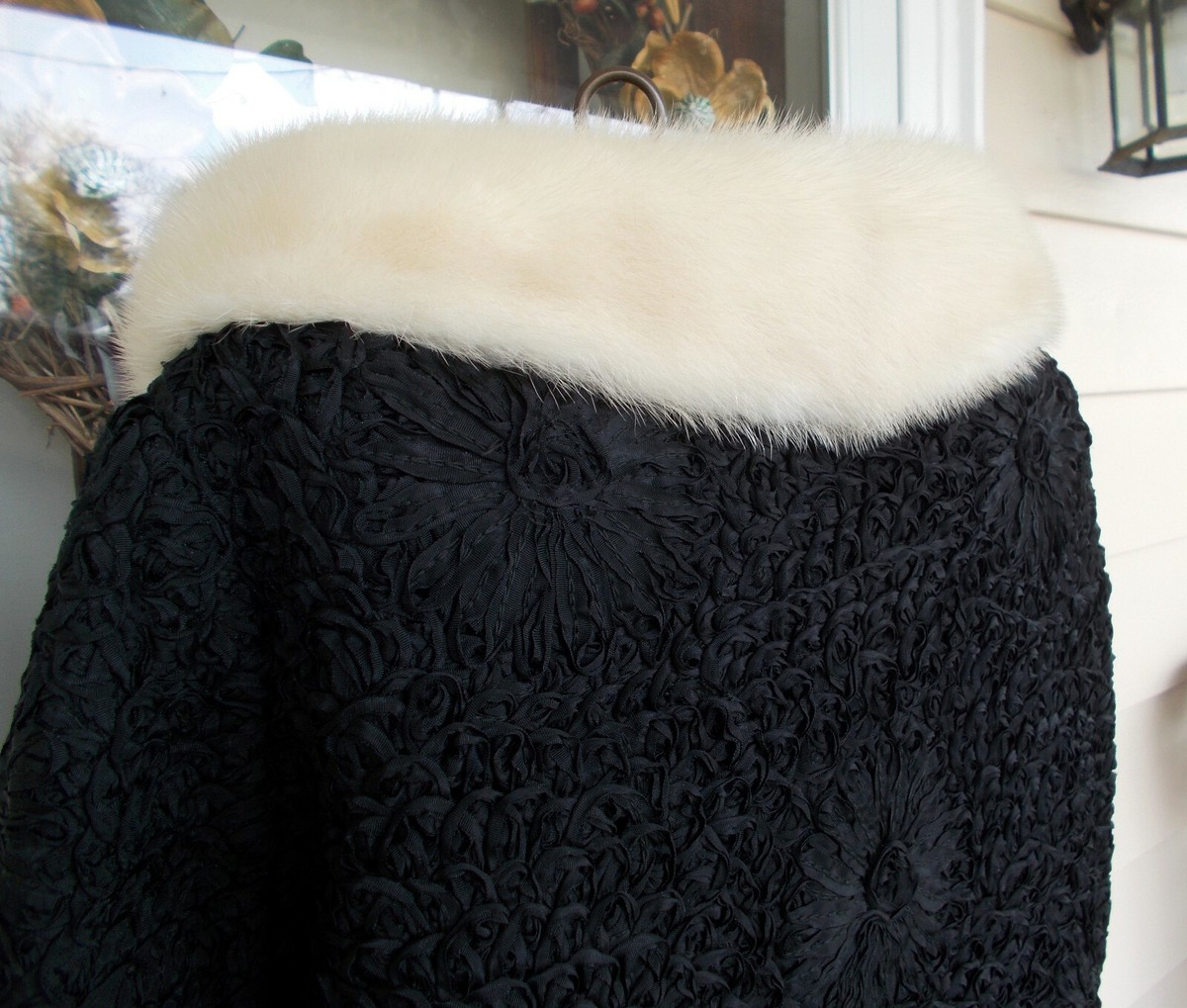Vintage Original Black Ribbon Knit Short Jacket With White Mink 
