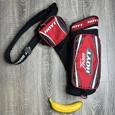 Hoyt Team Archery Hip Quiver Target Hunting Get Serious Red Black