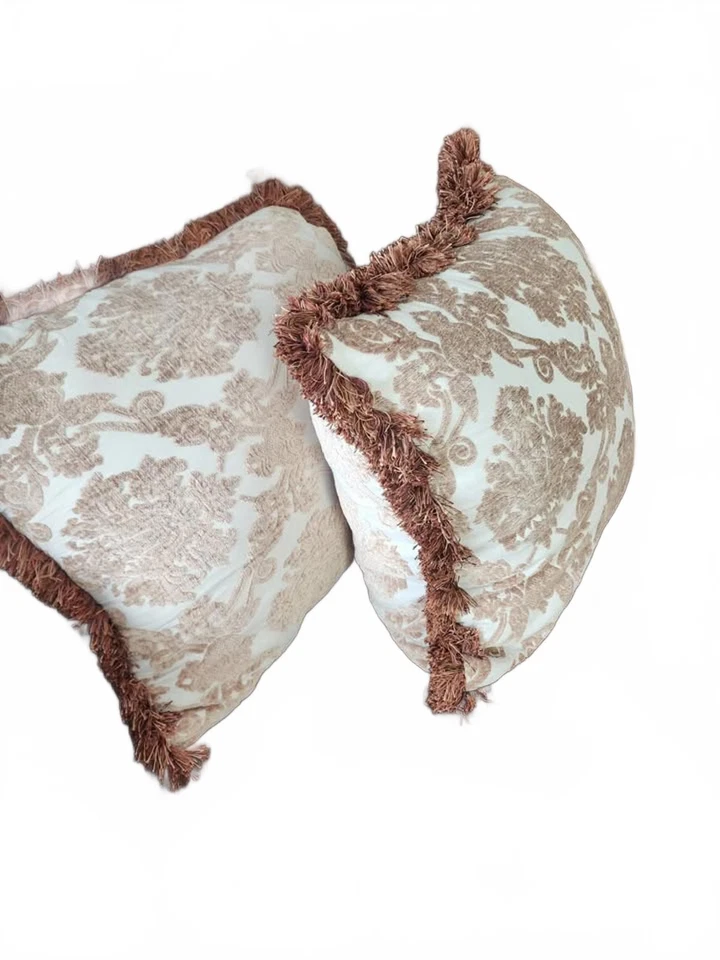 Sofá y Love Seat Ashley North Shore con almohadas personalizadas, se puede comprar por separado. Foto 3 de 4