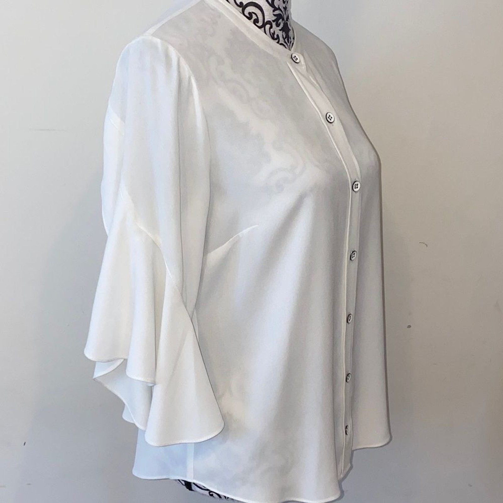CAbi White Button-Down Float Blouse Size Small Ov… - image 5
