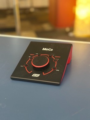 ESI MoCo Passive Monitor Controller   Studio Audio Monitor Control Box