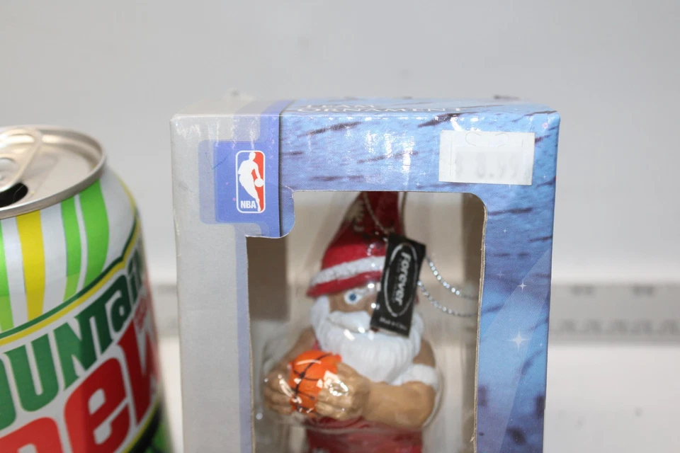 Forever Collectibles Chicago Bull NHL Action Gnome Team Ornament Resin - Image 2 of 4