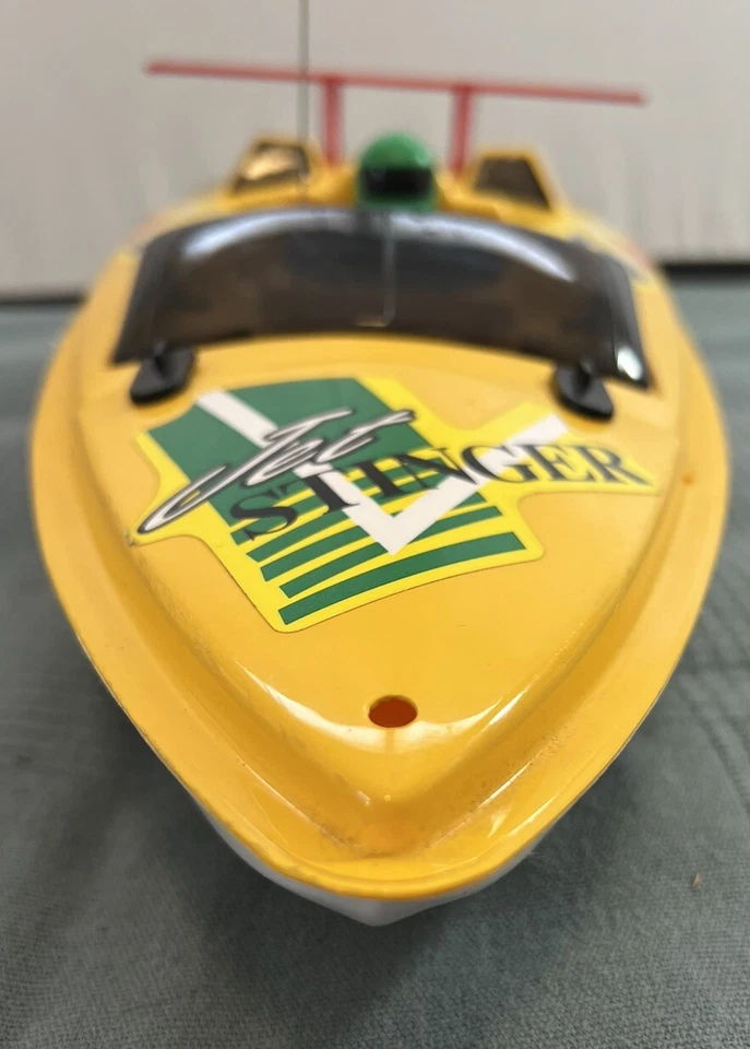 VTG Jet Stinger R/C Racing Boat 27.255 MHz w/Battery No Remote RARE - Image 2 of 4