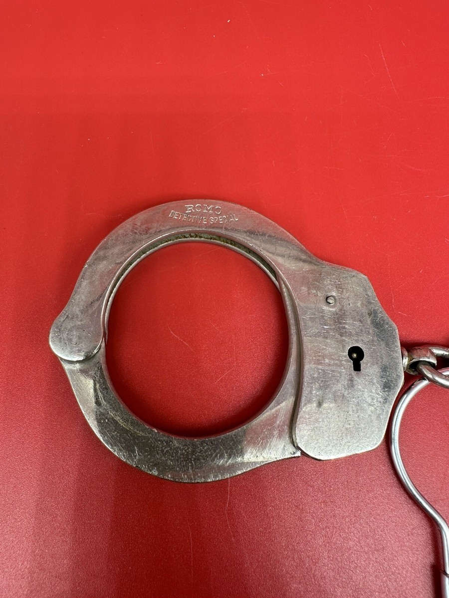 手錠 金属製 detective romo Vintage Romo Detective Special Nickel Plated Handcuffs Made